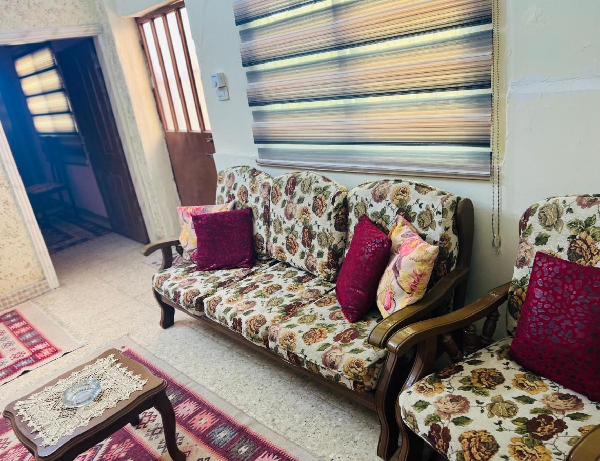 Ibn Khaldoon Accommodatie bij particulieren Madaba